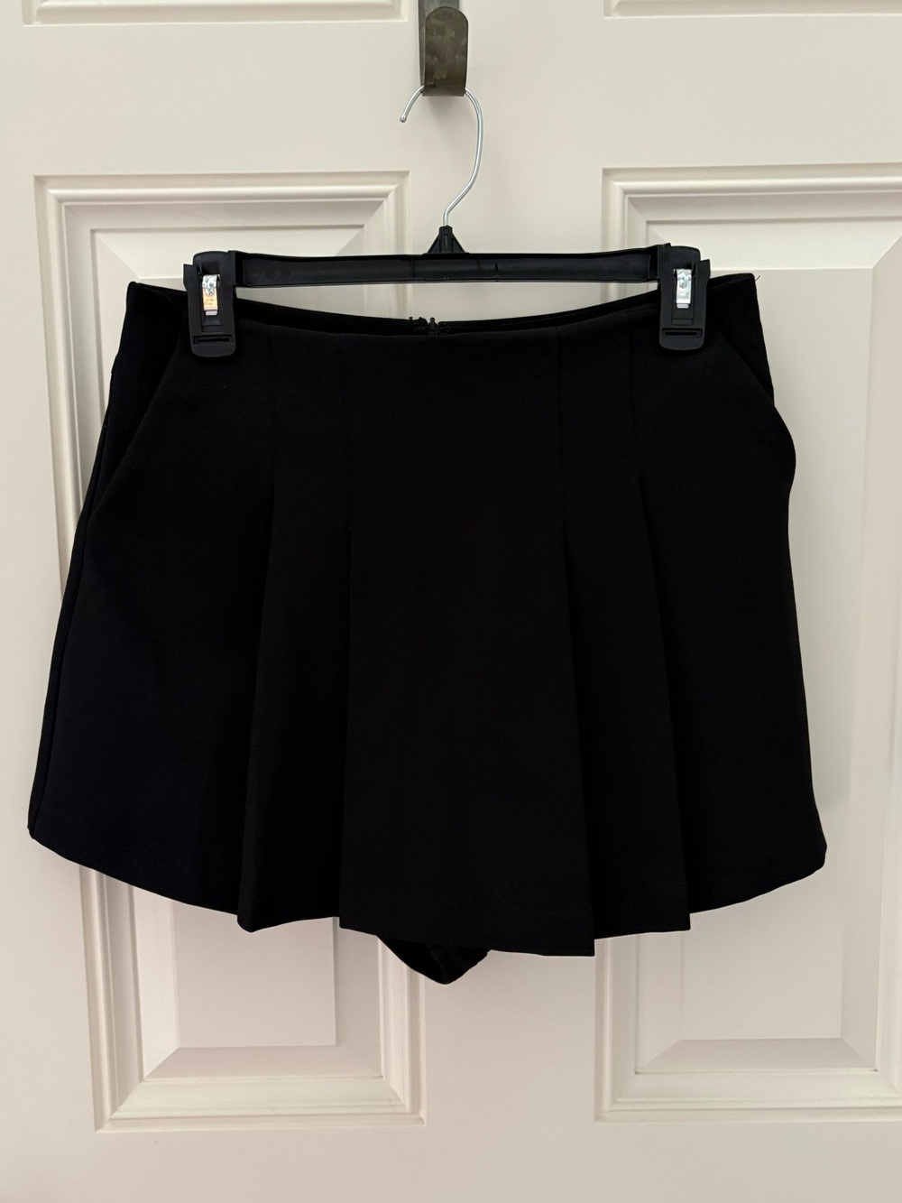 English Factory Mini Pleated Skort Size Medium